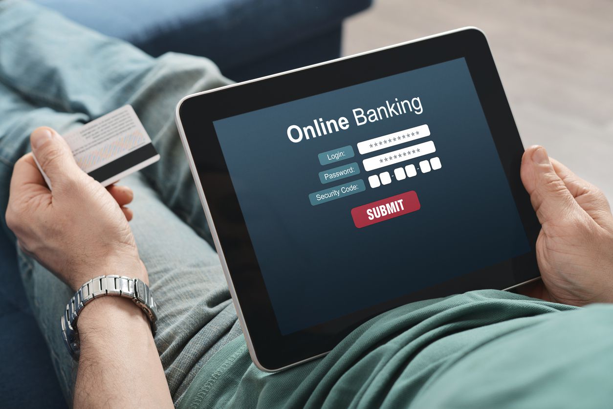 EASY WAYS TO DIFFERENTIATE DIGITAL BANKING VS ONLINE BANKING