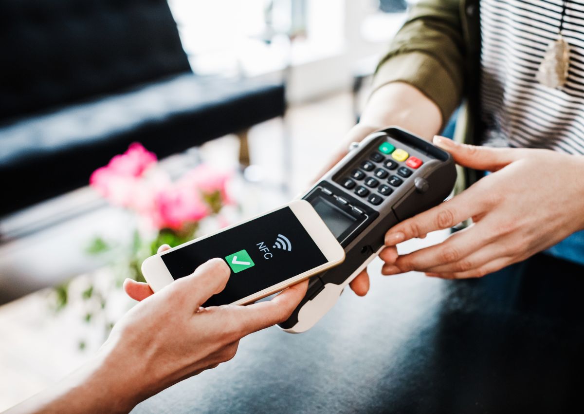 CONTACTLESS PAYMENT SECURITY ISSUES AND SOLUTIONS