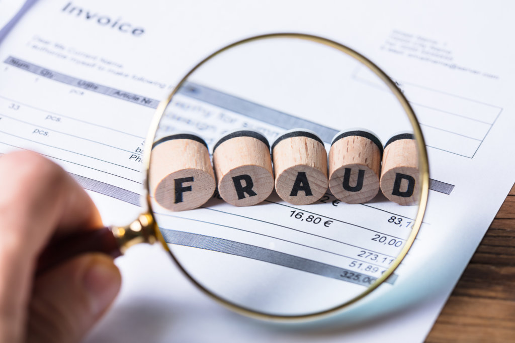 APPLYING AI DOCUMENT VERIFICATION TO REDUCE FRAUD IN BANKING