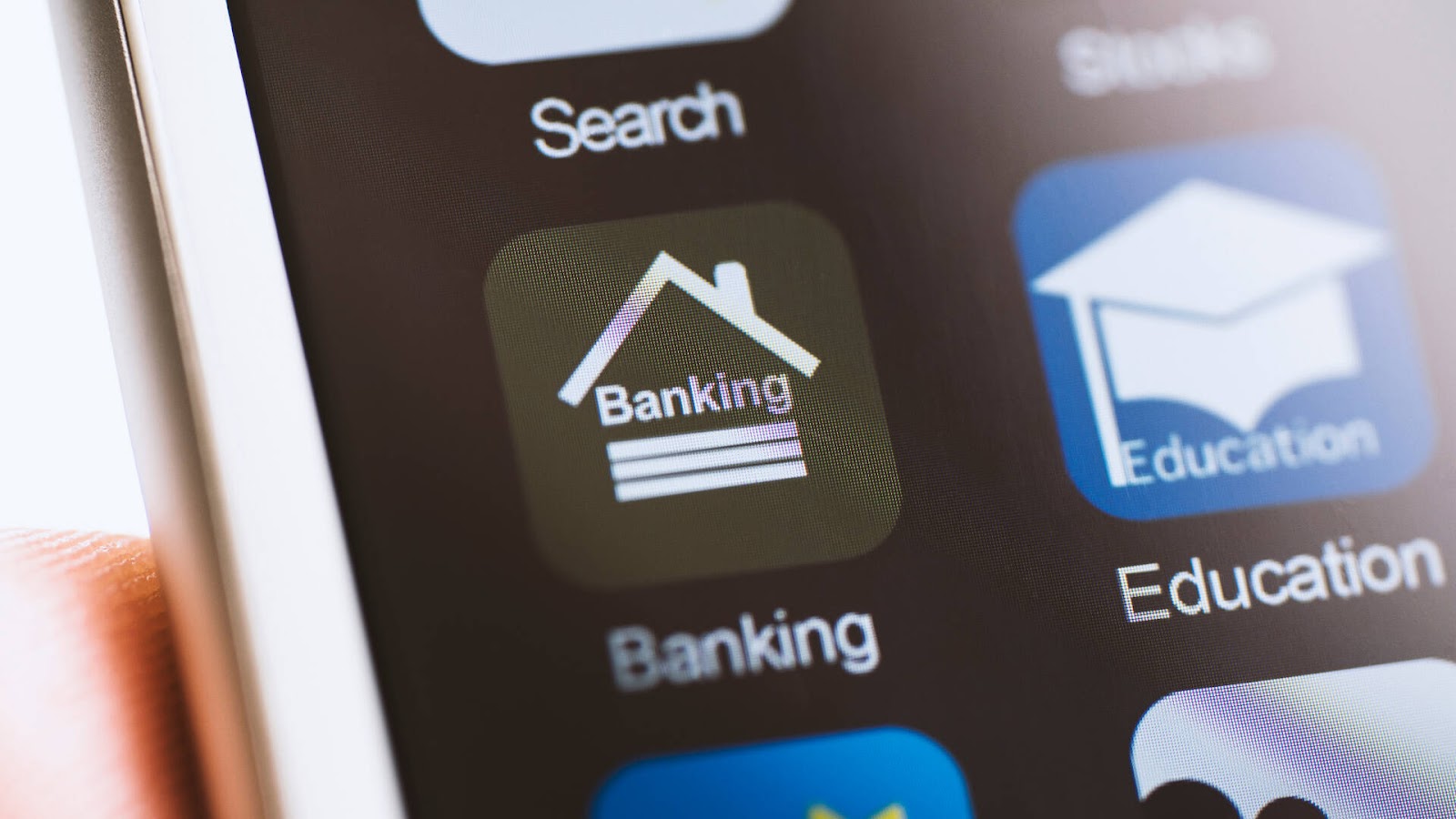 STEPS TO OPTIMIZE DIGITAL ENGAGEMENT IN BANKING